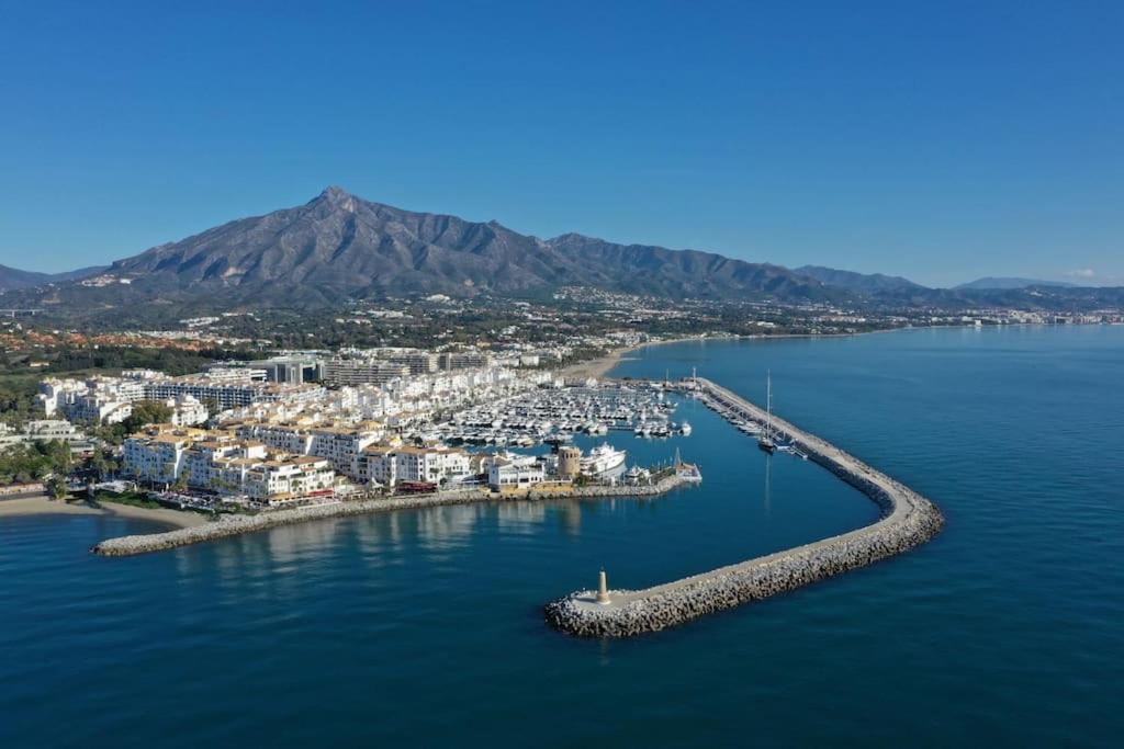 & Center * Marbella