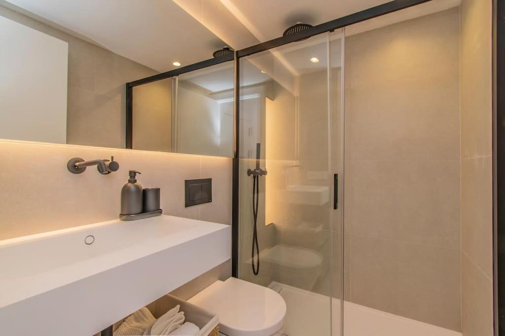 Apartment & Center